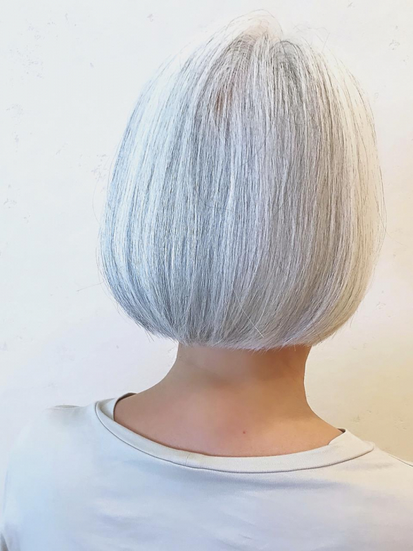 グレイヘアにするにはどうしたらいい？グレイヘアへ移行する3つの方法